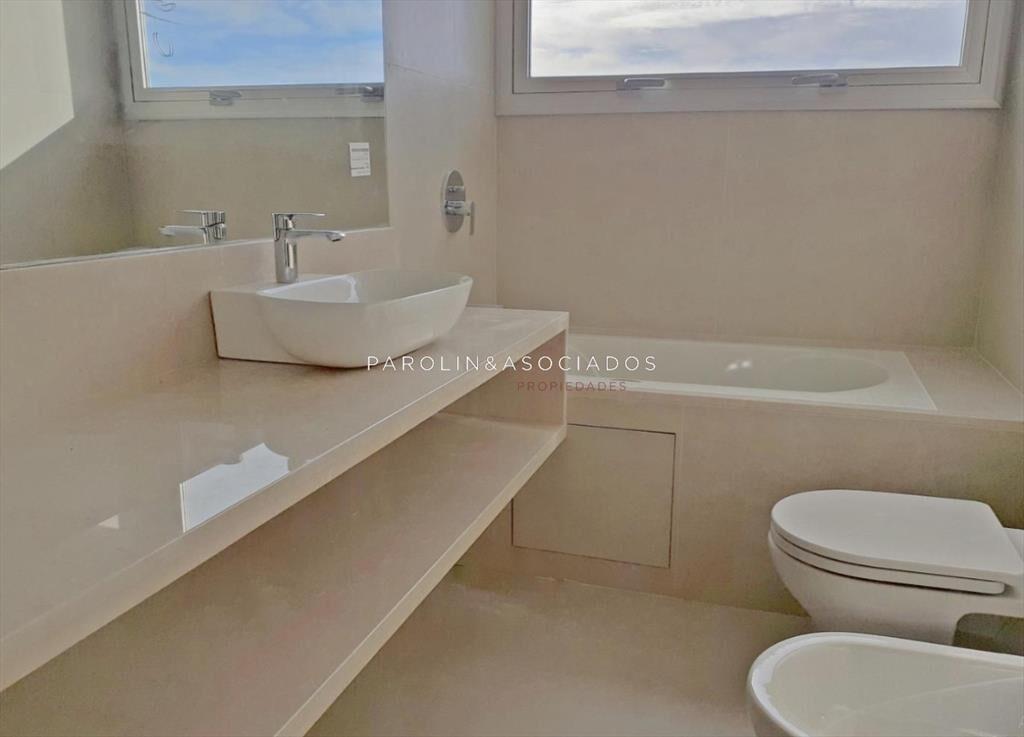 Apartamento en venta, edificio Silente-Punta del