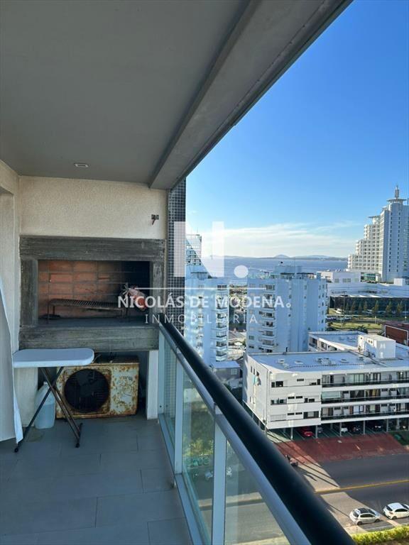 Departamento de 2 dormitorios en venta, Punta del