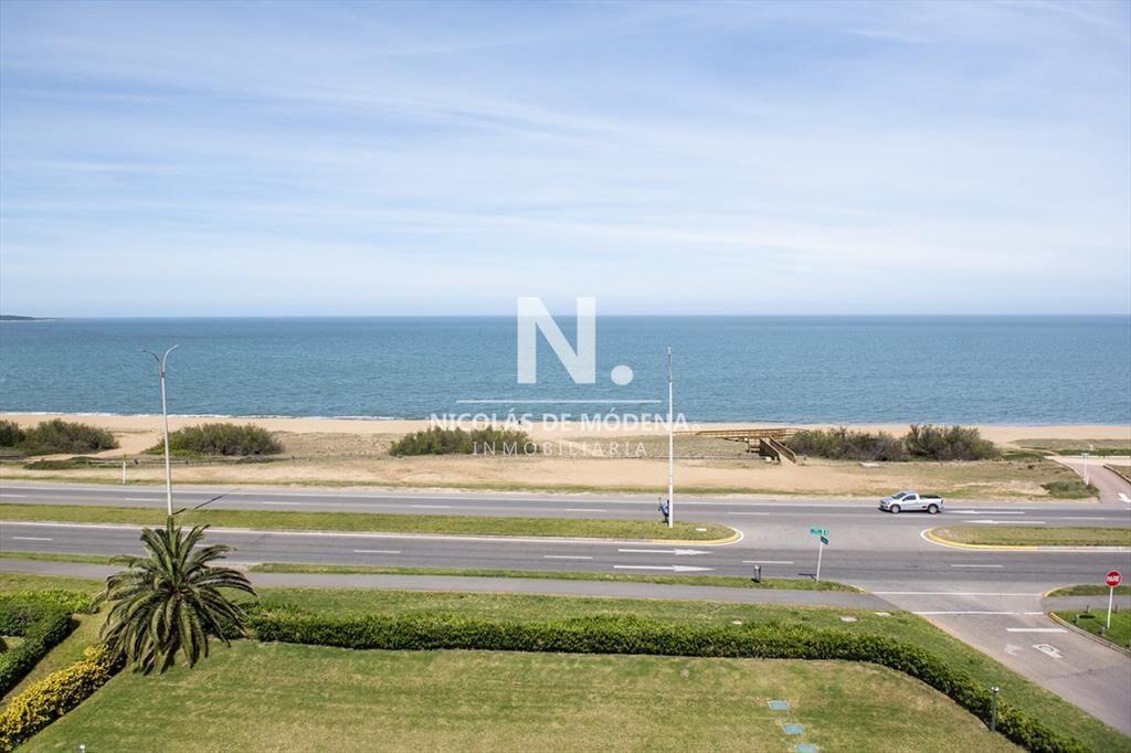 Vende departamento de 2 dormitorios en Playa del
