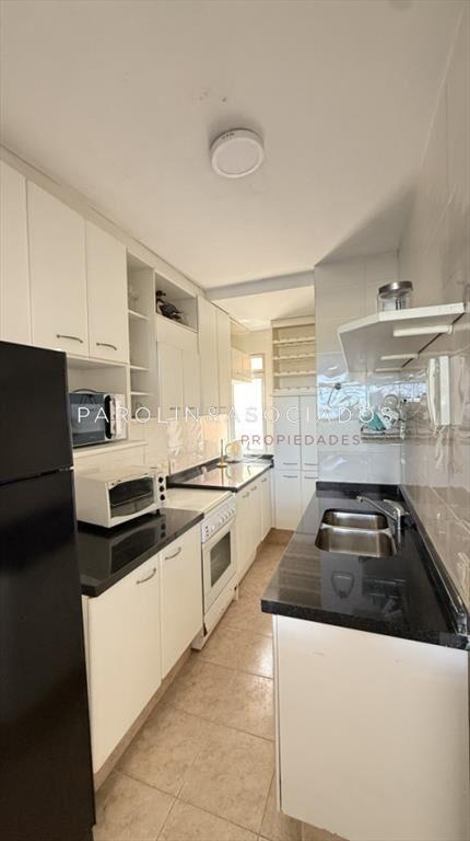 Apartamento de 2 dormitorios y medio en venta en