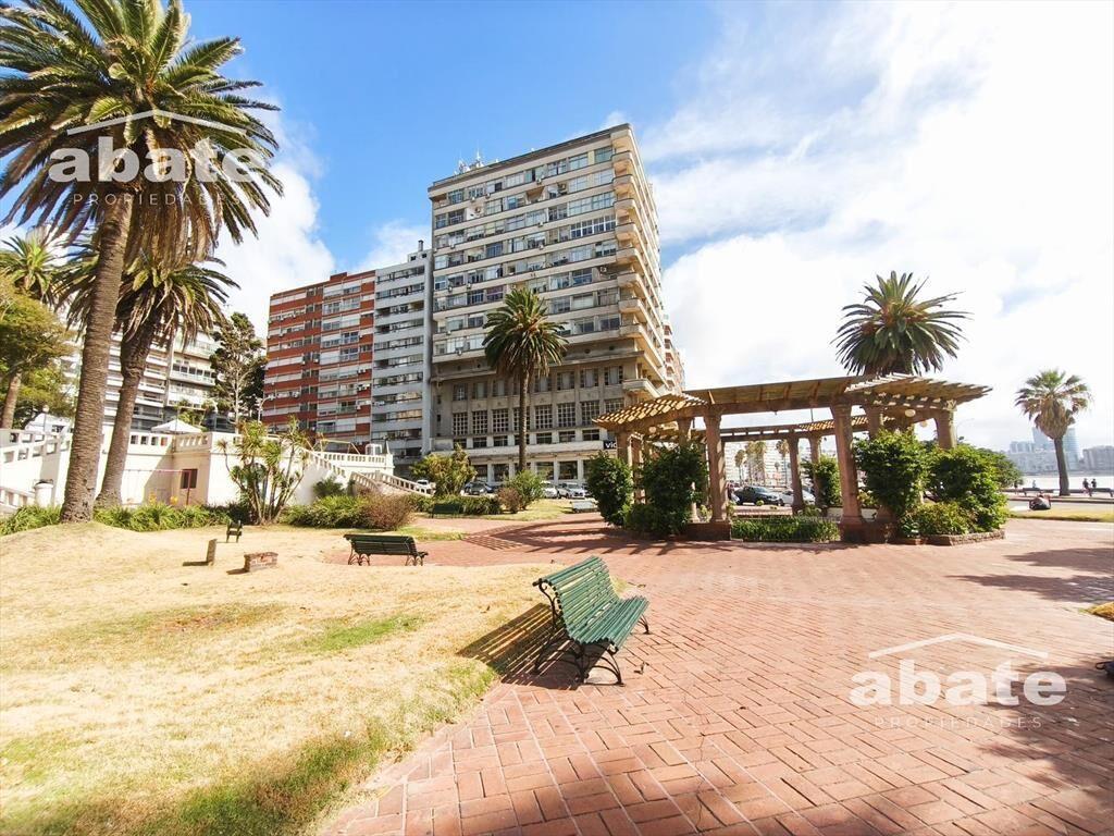 Venta de Oficina y/o Consultorio en Punta Carretas Con vist