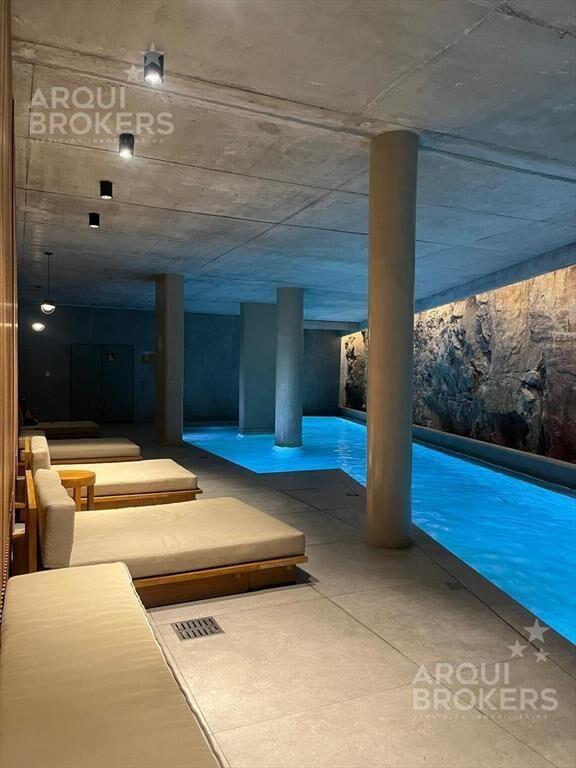 Apartamento penthouse dúplex de 3 dormitorios en venta en C