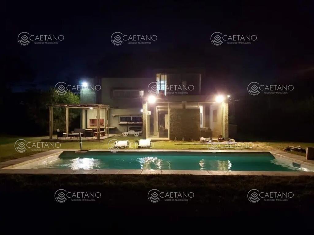 Excelente casa con pileta en Rincón del Indio