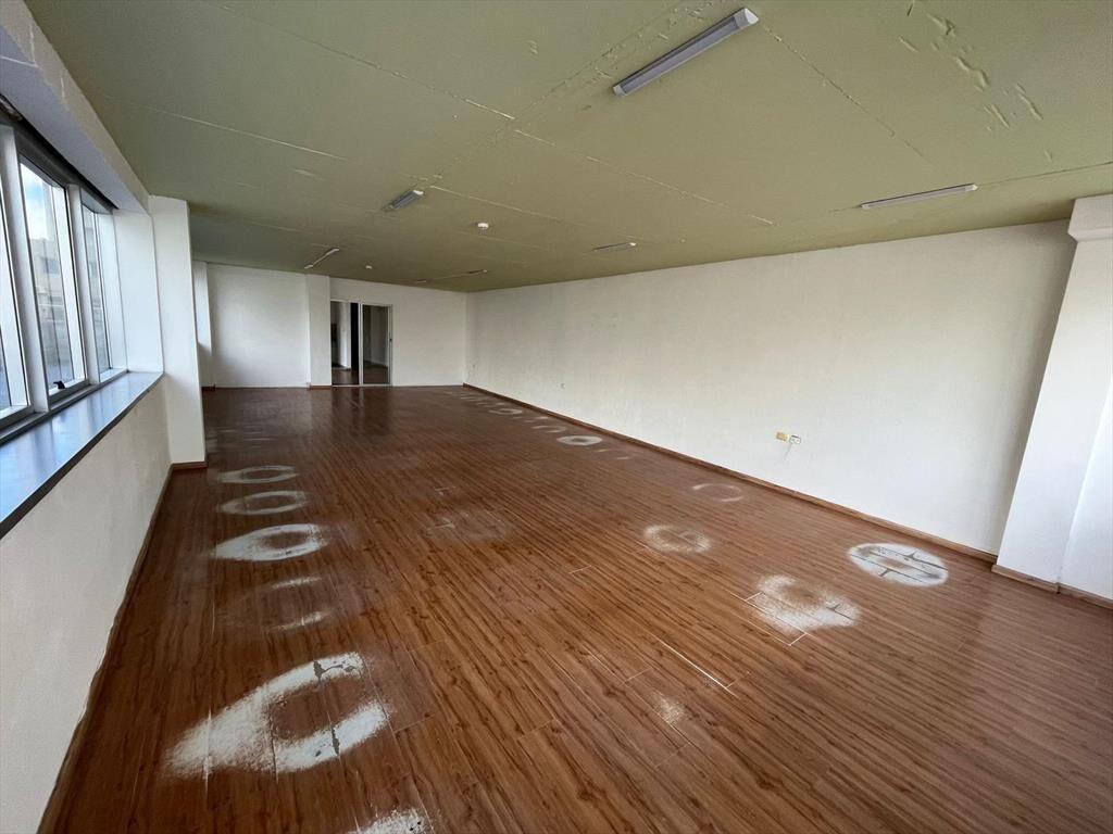Bartolome Mitre y 25 de Mayo, Oficina 100 m2 + 55m2 de terr