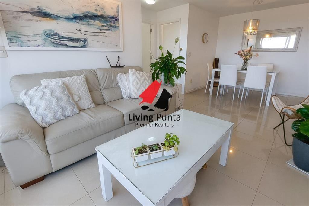 Apartamento en venta de dos dormitorios en Avda