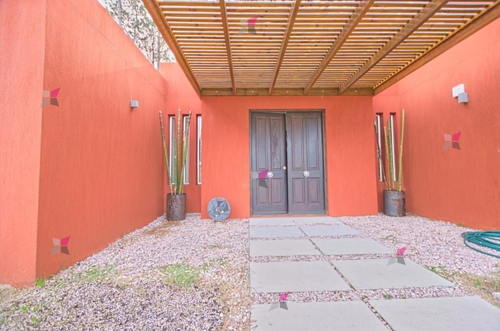 Moderna casa en Montoya