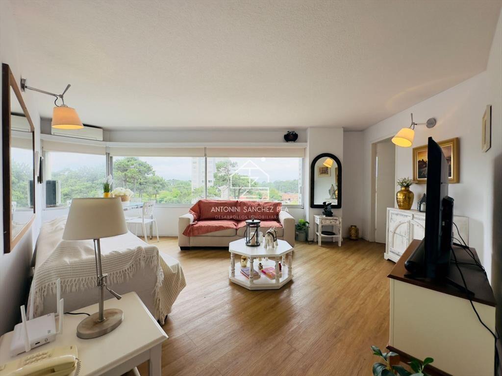 Venta Apartamento 2 dormitorios en Punta del este.