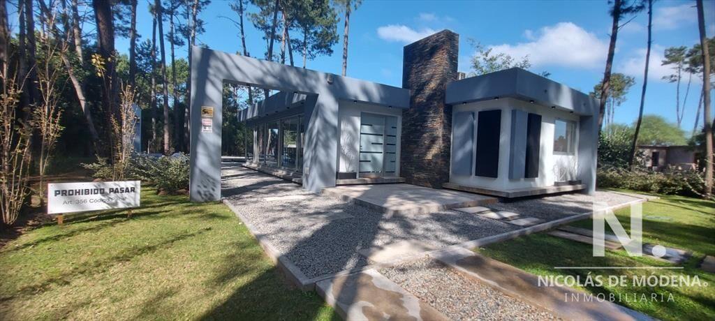 Venta casa en barrio Burnett, Maldonado. Playa mansa