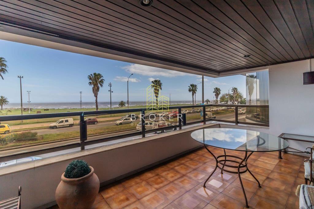 Venta apartamento 5 dormitorios en Punta Uruguay