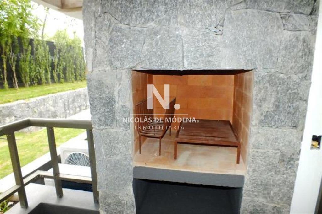 Vende apartamento de 1 dormitorio y medio en San