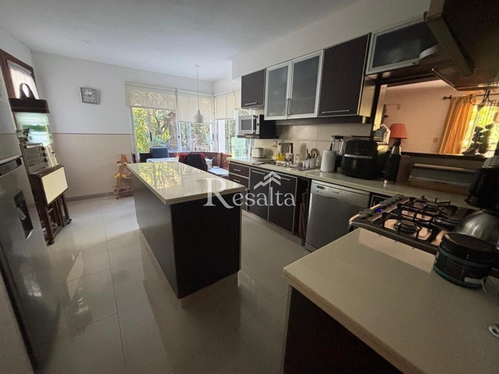 VENTA CASA LA TAHONA 4 DORMITORIOS CON PISCINA