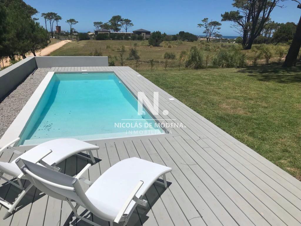 Hermosa casa en venta en José Ignacio de 5