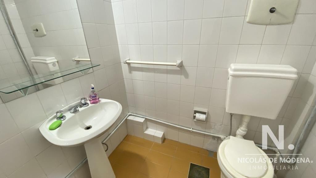 Apartamento sobre Av Roosevelt en venta, Punta del Este