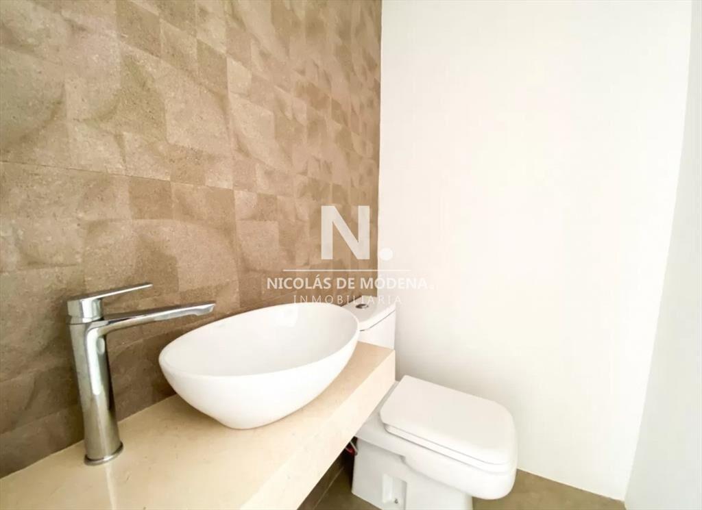 Casa de 3 dormitorios y 3 Baños en Barrio Punta