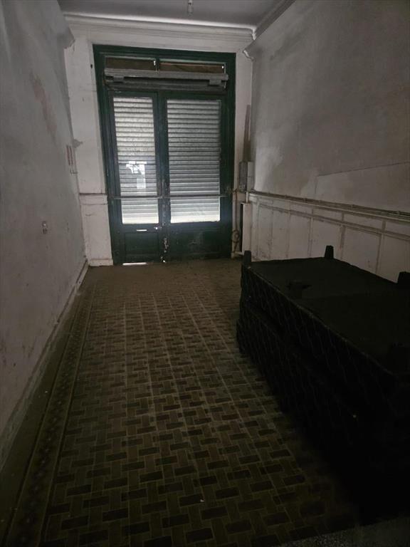 Edificio proximo Plaza Zabala, 488m2 , ascensor, 5 pisos ,