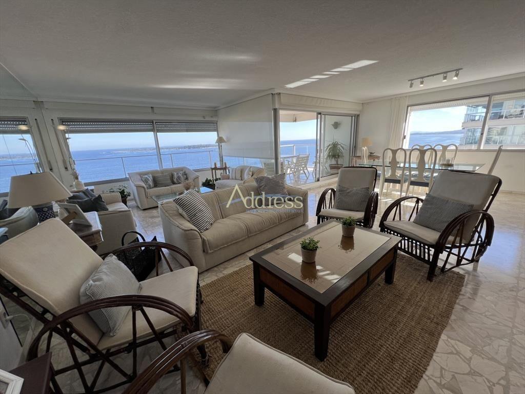 Espectacular apartamento en venta en primera