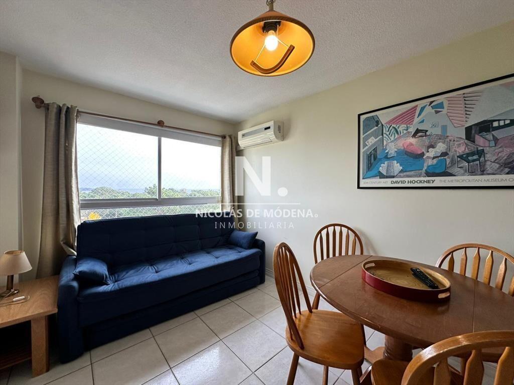 Apartamento de 1 dormitorio en Venta en Av. , del