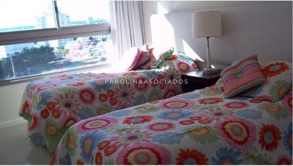Apartamento en venta de 3 dormitorios en Torre