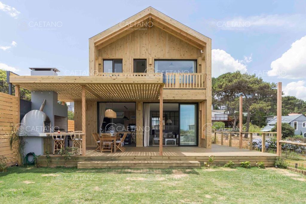 Casa en La Barra, Montoya