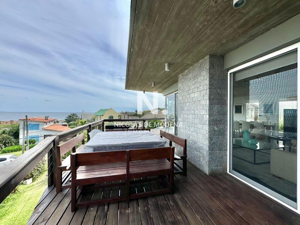 Excelente casa en Manantiales