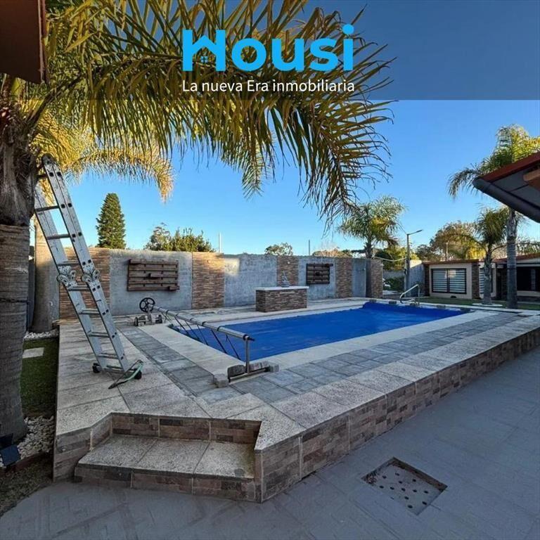 Casa en venta con apartamento en mismo padron piscina 560 m