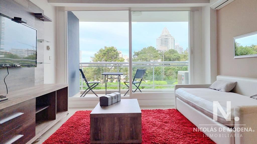 Apartamento de 1 dormitorio en Torre One, a metros del Mar