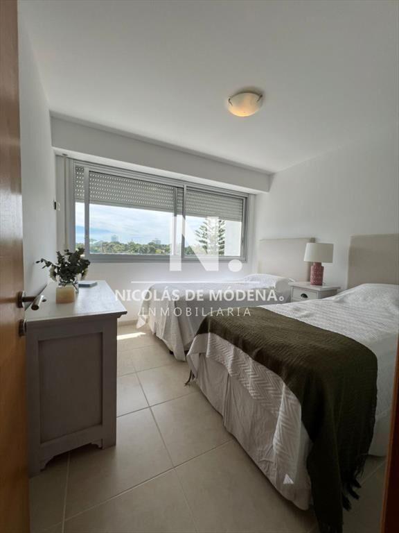 Departamento de 2 dormitorios en venta en torre