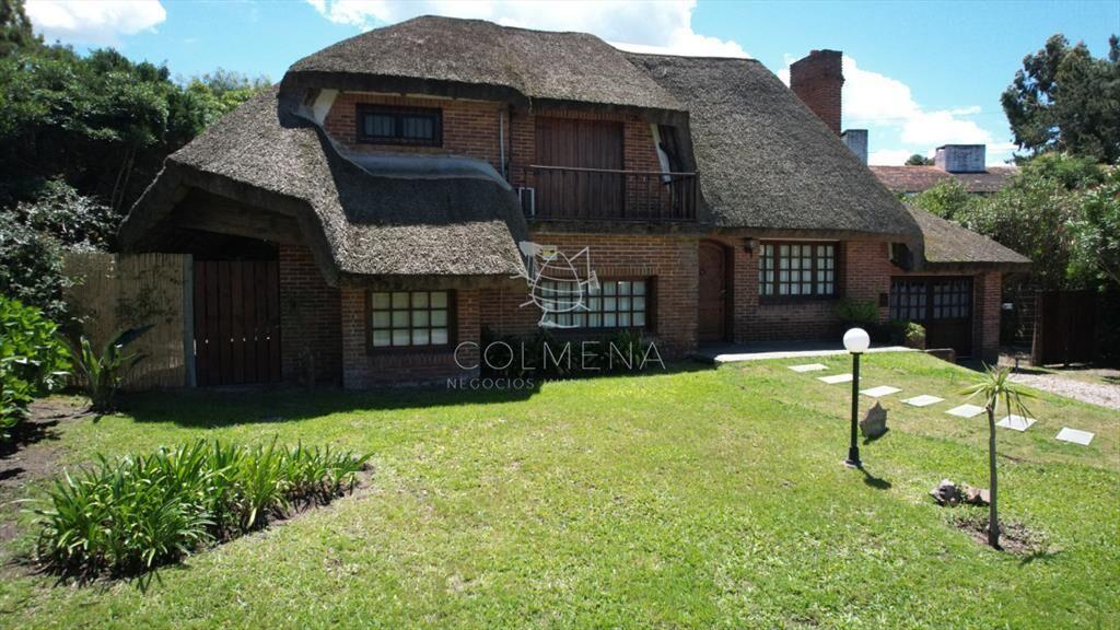 Hermosa cabaña de 4 dormitorios en venta a de