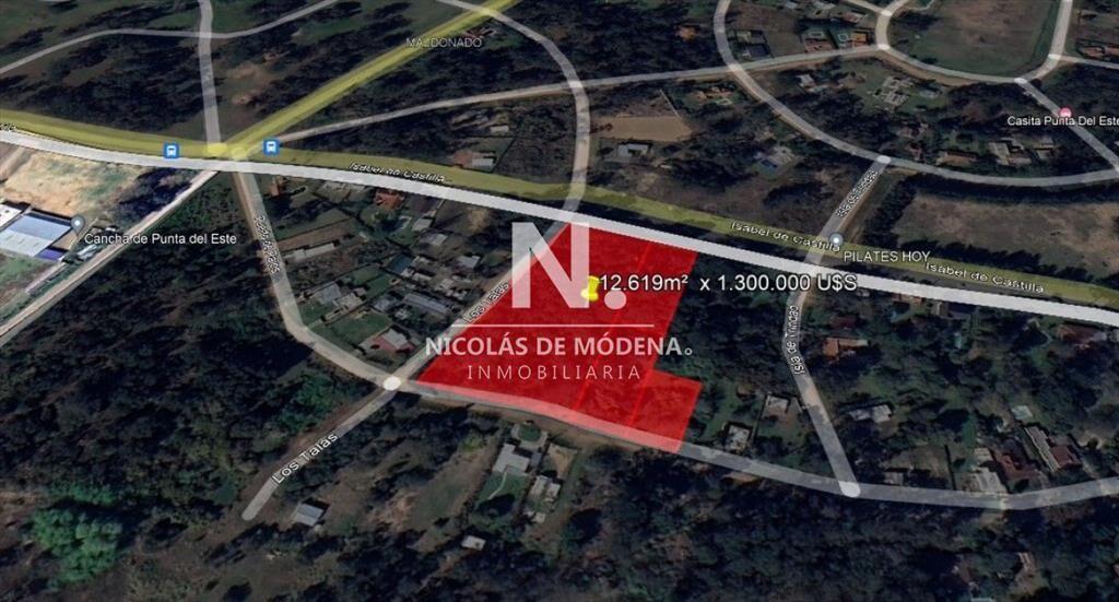 En venta terreno en Isabel de Castilla.
