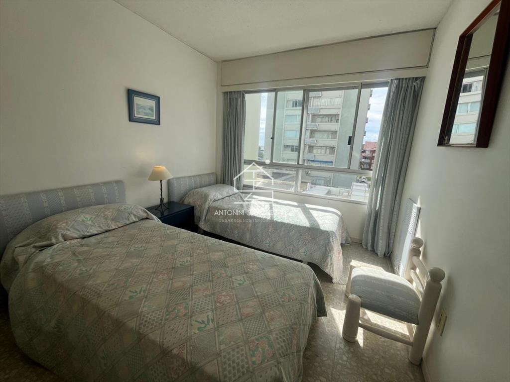 Apartamento en Peninsula, 3 dormitorios *