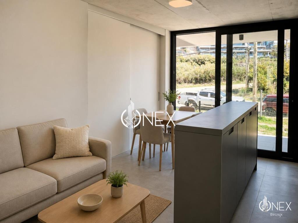 Venta monoambiente con división , balcón con parrillero y