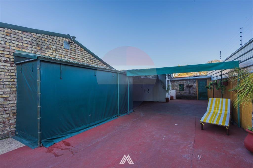 Venta 2 casas en Maroñas con cochera y gran salón