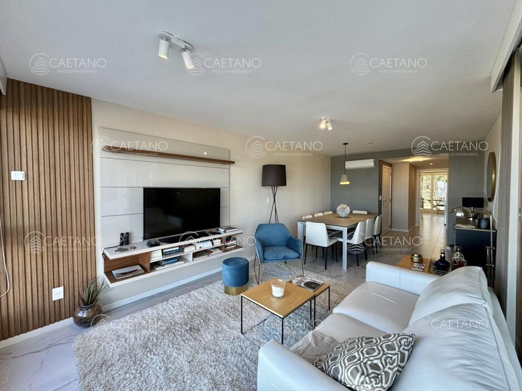 Venta apartamento 3 dormitorios. Playa mansa, del