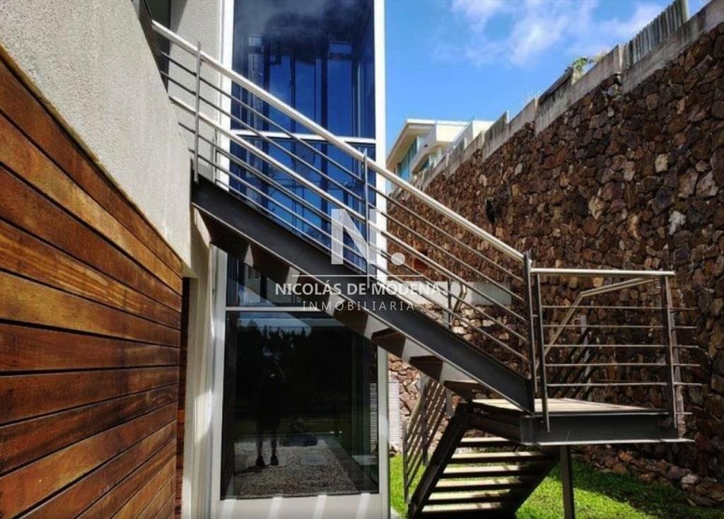 Apartamento en Venta de 3 dormitorios en el Alta