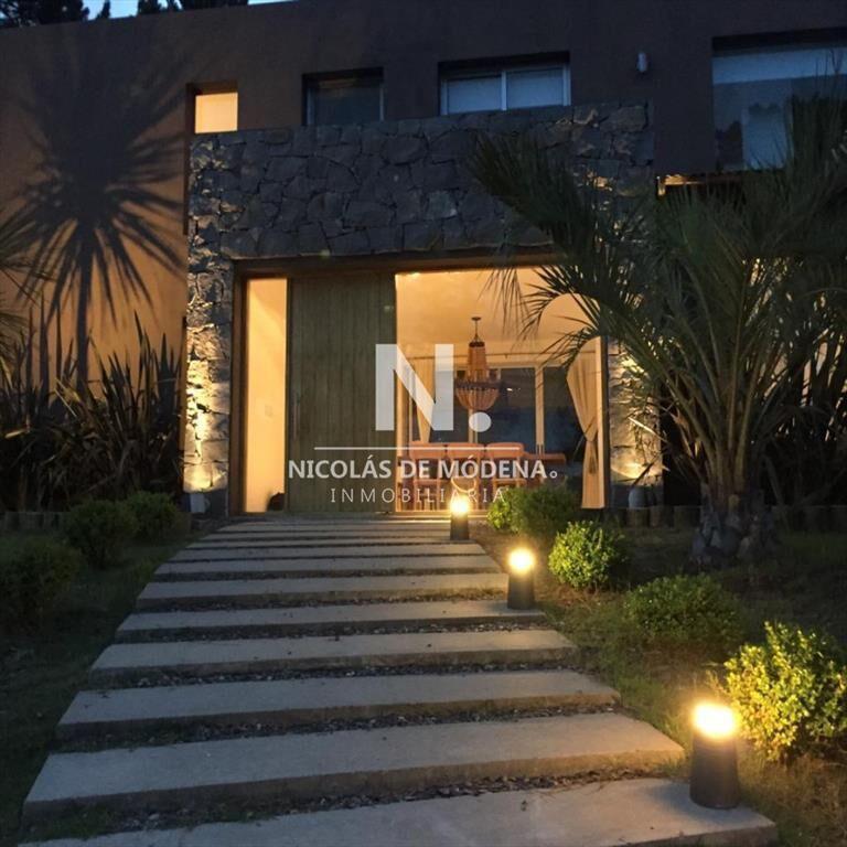 Alquila casa en Pinar del Faro en Jose Ignacio, de 3 dormit