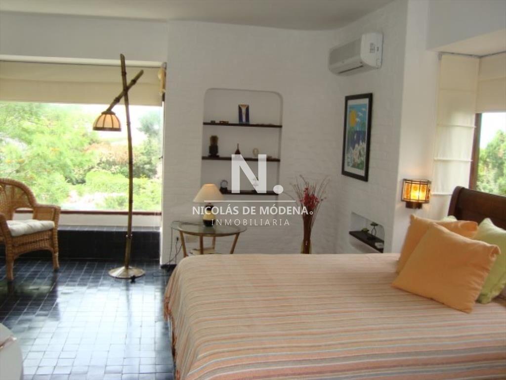 Hermosa casa en venta zona del Golf.