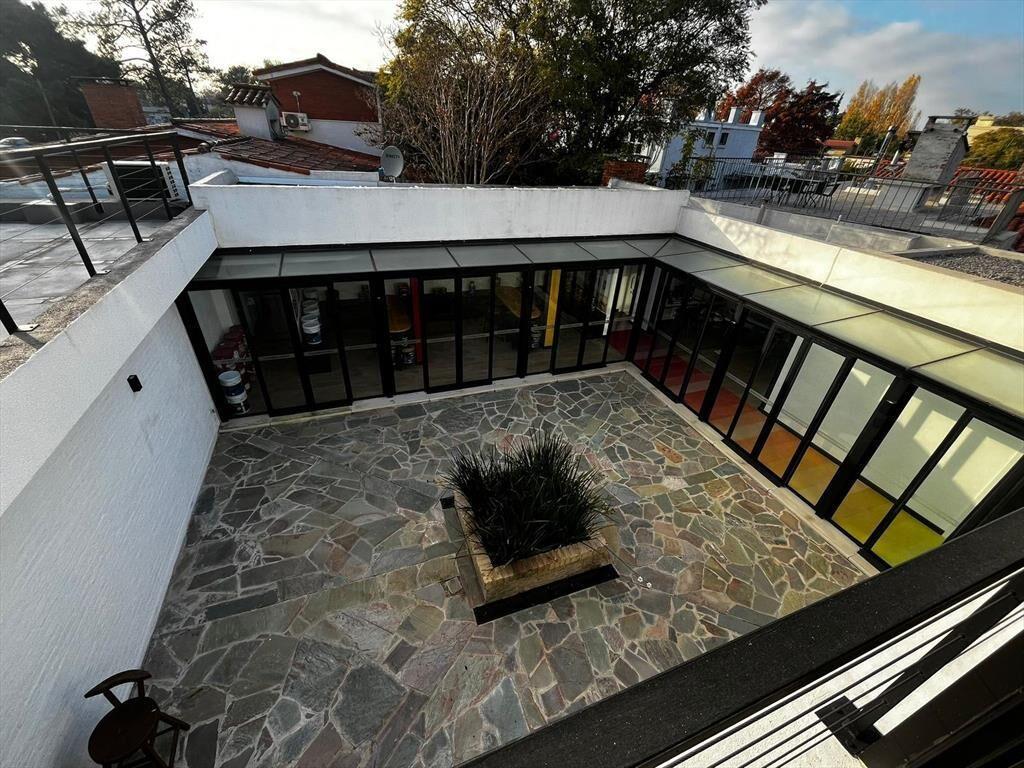 Carrasco, estrena, 172 m2 construídos 230 m2 libres de te