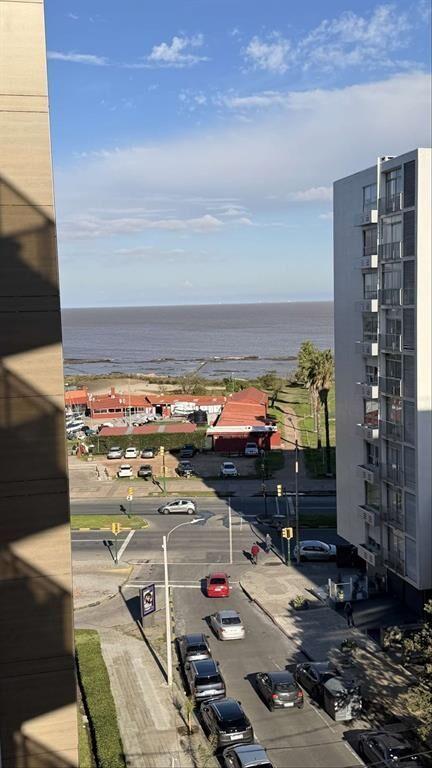 Alquiler Apartamento Punta Carretas 2 Dormitorios 2 Baños ,
