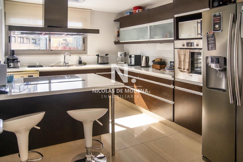 Lujoso Apartamento en Torre Imperiale de 3 + en