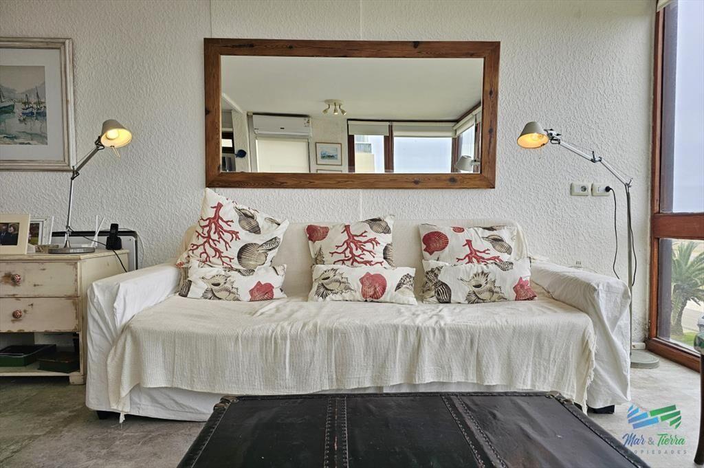 En venta apartamento de 2 dormitorios frente al a