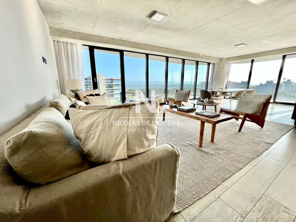 Gran apartamento en Surfside, 2 Suites + den, 226
