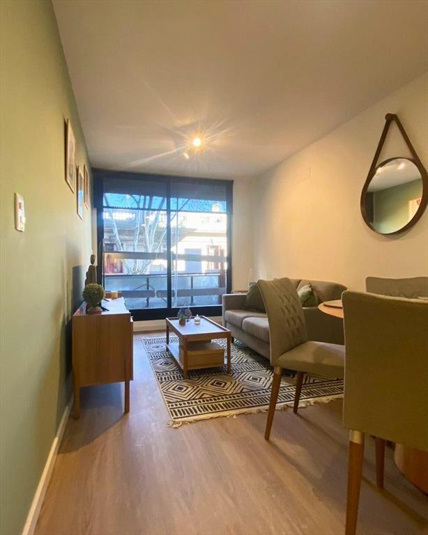 Venta En Centro Sur, Apartamento 1 Dormitorio con Balcón y
