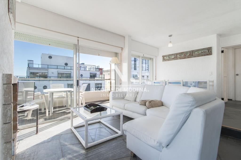 Vende apartamento de 3 dormitorios en Península