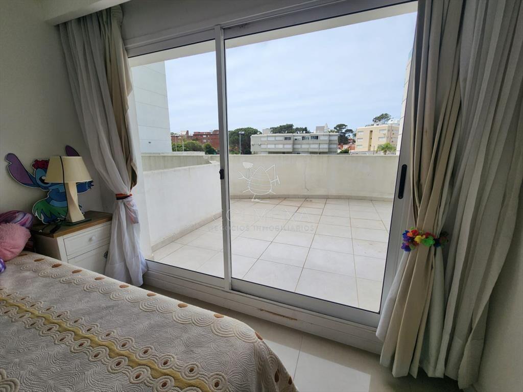Apartamento en Venta y Alquiler, Mansa, Punta del