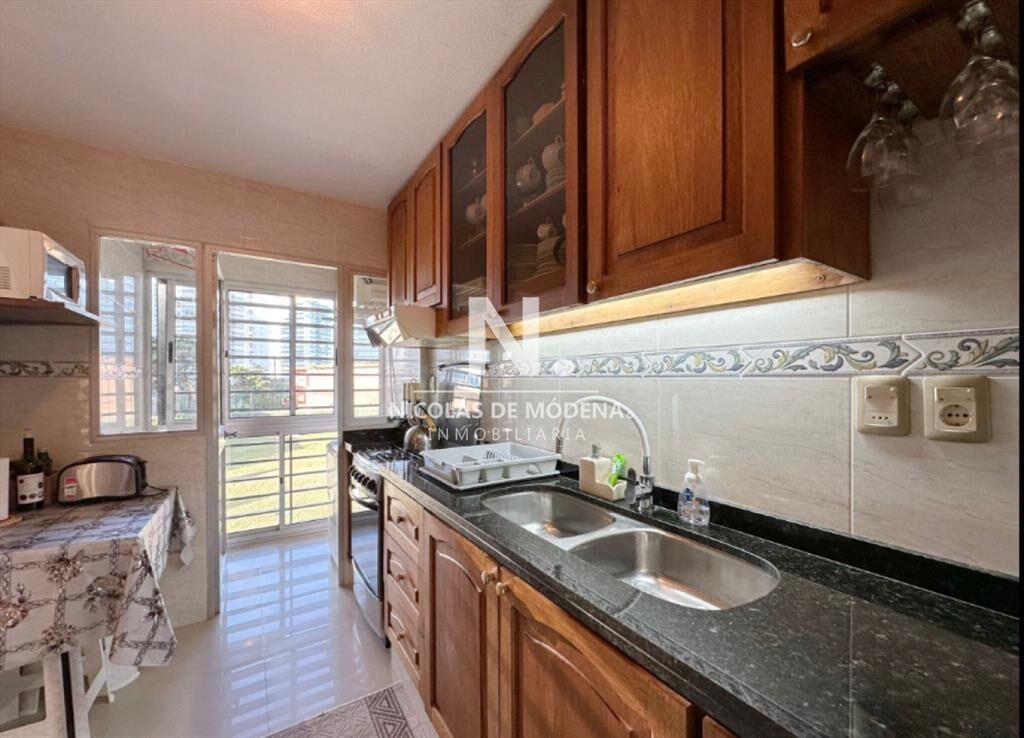 Vende Apartamento frente al mar en Brava, Punta 2
