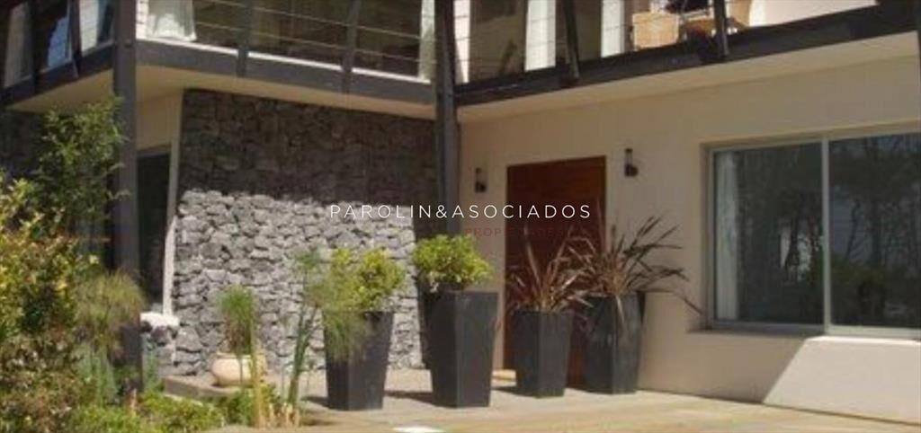 Casa en venta de 5 dormitorios, La Barra-Punta del Este