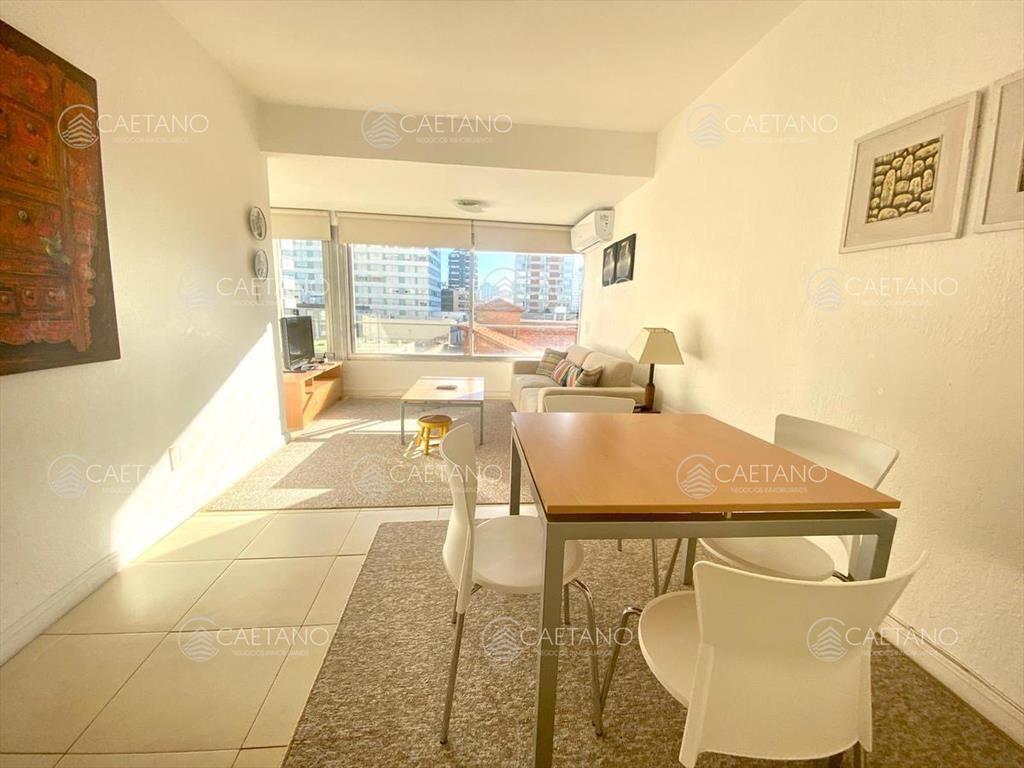 Venta Departamento - 1 Dormitorio y medio - Peninsula