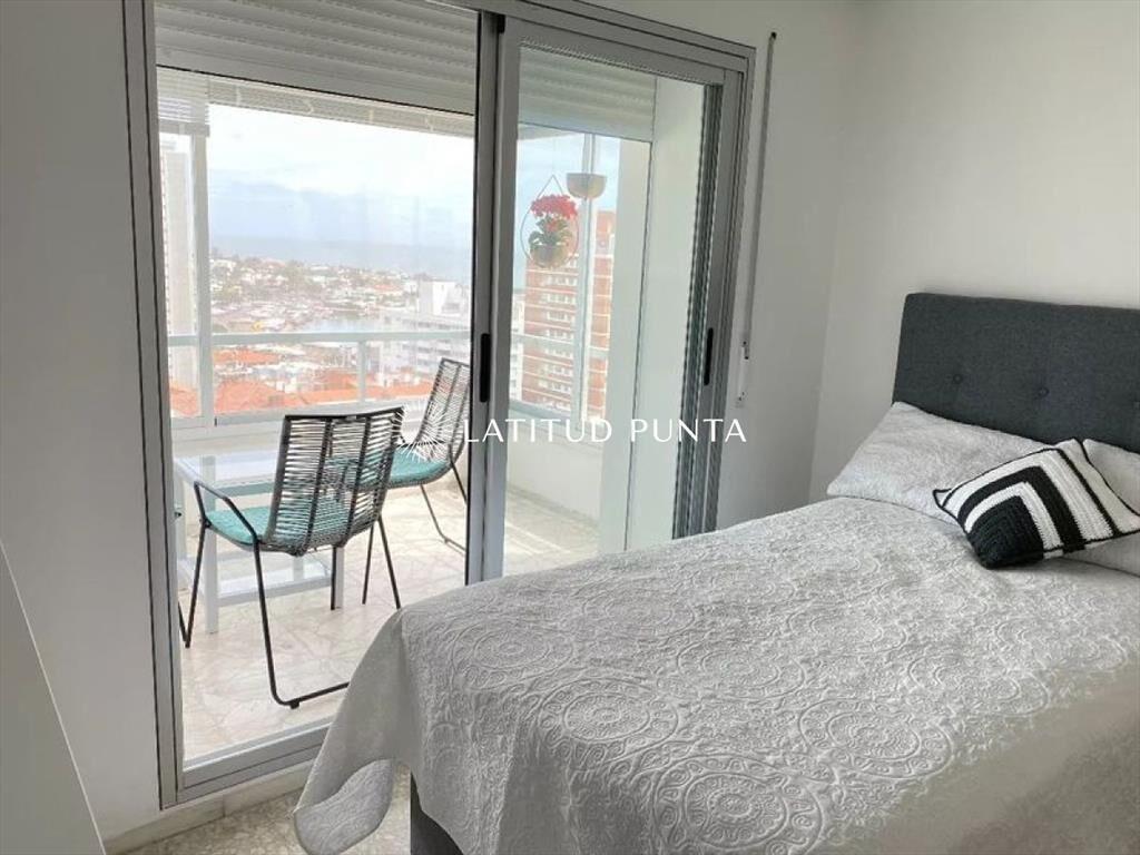 Península, apartamento de 3 dormitorios en piso