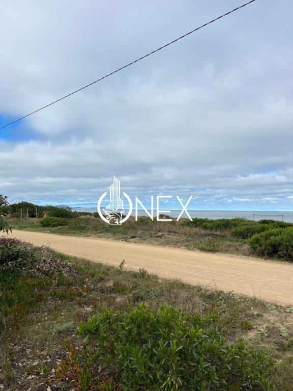 Venta terreno en Balneario Argentino. Primera de