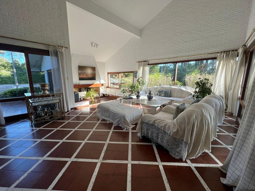 Casa de 4 dormitorios en venta en Lugano, Punta